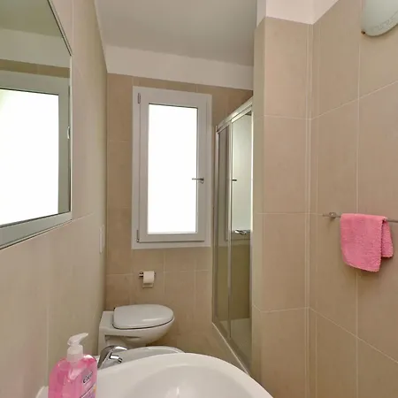 Fiore-1 By Interhome شقة *